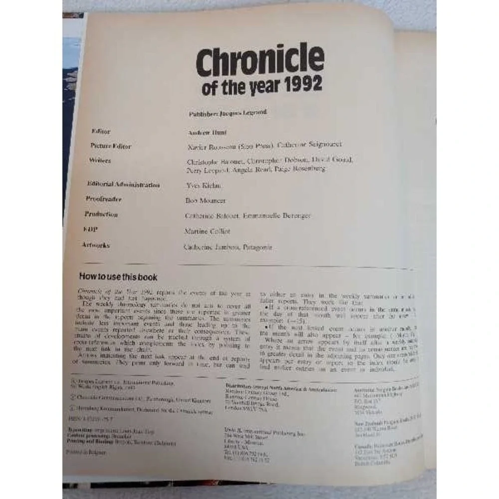 Chronicle of the Year 1992 Yearbook Photo Journal Hardcover Book